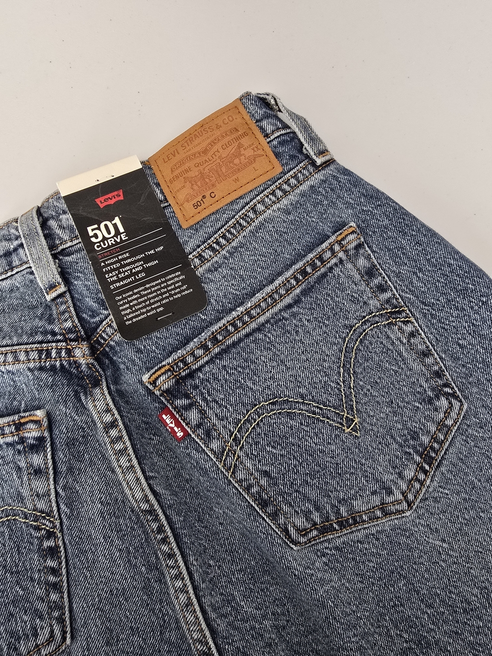 Levi’s 501 Curve Straight Jeans 26 Mid Wash Distressed Premium NWT - Picture 3 of 8